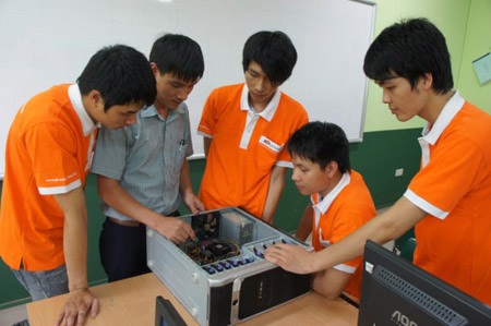 Sinh viên ra trường xin việc ở đâu khi kinh tế khó khăn? - 1 Sinh viên ra trường xin việc ở đâu khi kinh tế khó khăn?